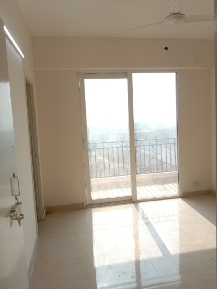 Room, signature-global-prime 2 Bedroom 573 Sq.Ft. Apartment In Sector 63a Gurgaon 9474090