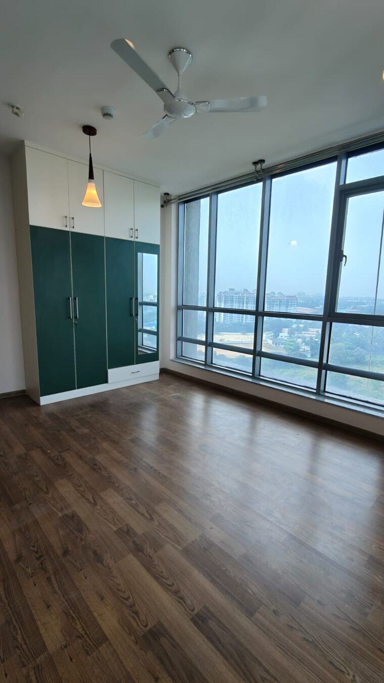 Room, mantri-pinnacle 3.5 Bedroom 2200 Sq.Ft. Apartment In Hulimavu Bangalore 9474088
