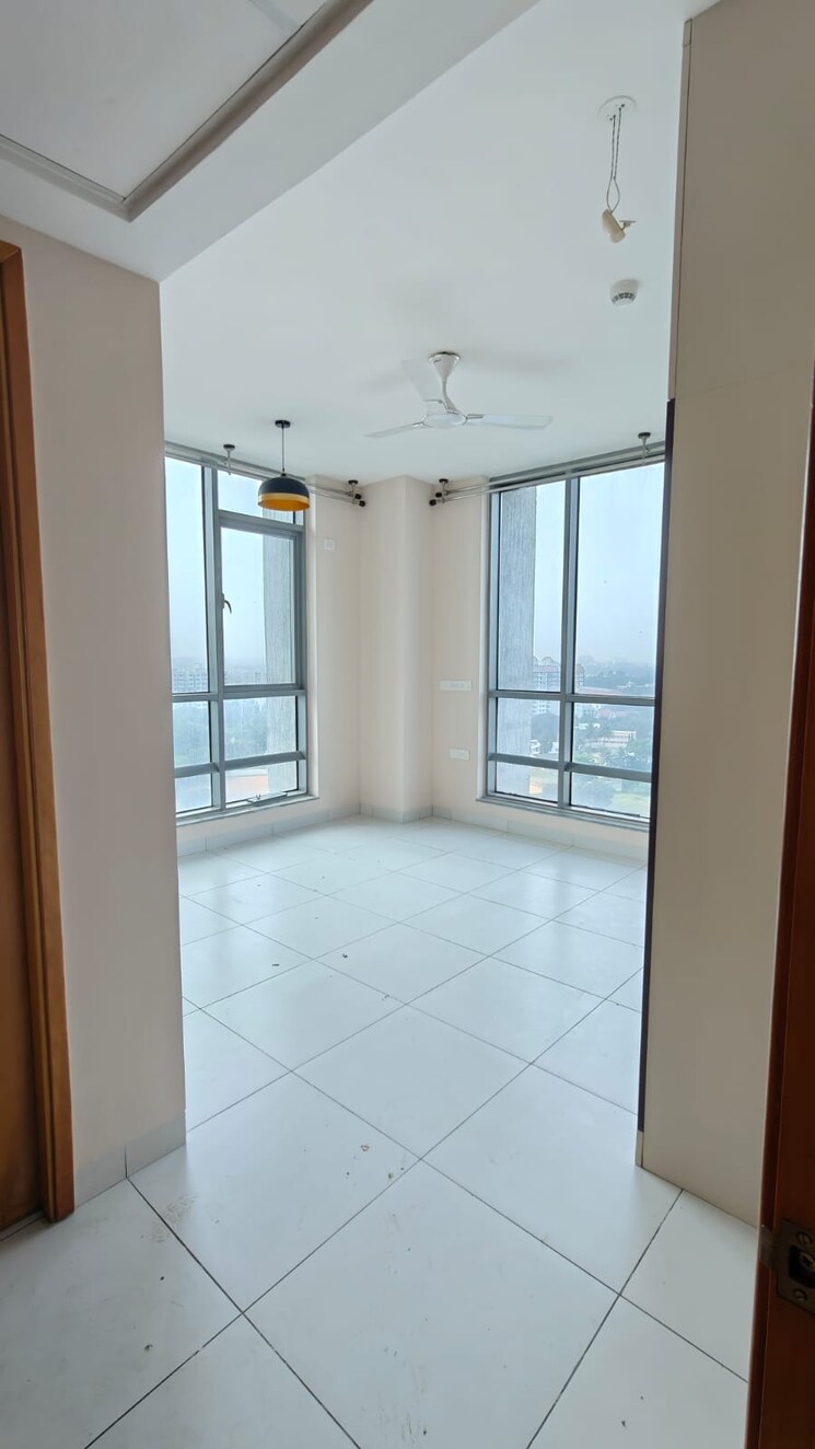 Room, mantri-pinnacle 3.5 Bedroom 2200 Sq.Ft. Apartment In Hulimavu Bangalore 9474088