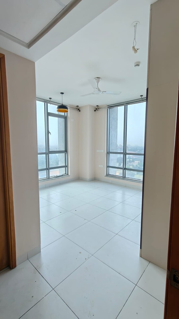 Room, mantri-pinnacle 3.5 Bedroom 2200 Sq.Ft. Apartment In Hulimavu Bangalore 9474088