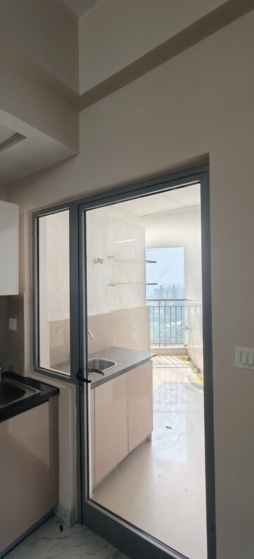 Room in 3.5 BHK Apartment at Mantri Pinnacle, Hulimavu – for Rent