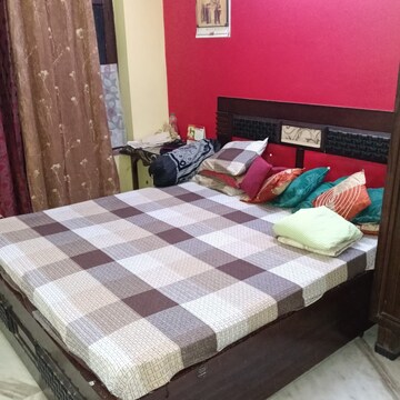 Bedroom in 2 BHK Builder Floor at Ashoka Enclave 3, Sector 35 – for Rent