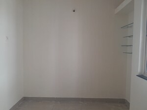 Room in 2 BHK Apartment at Ram India Green Divine, Hadapsar – for Rent