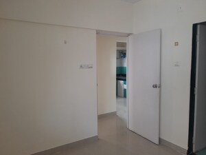 Room in 2 BHK Apartment at Ram India Green Divine, Hadapsar – for Rent