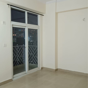 Room in 2 BHK Apartment at Amrapali Eden Park, Sector 51 – for Rent
