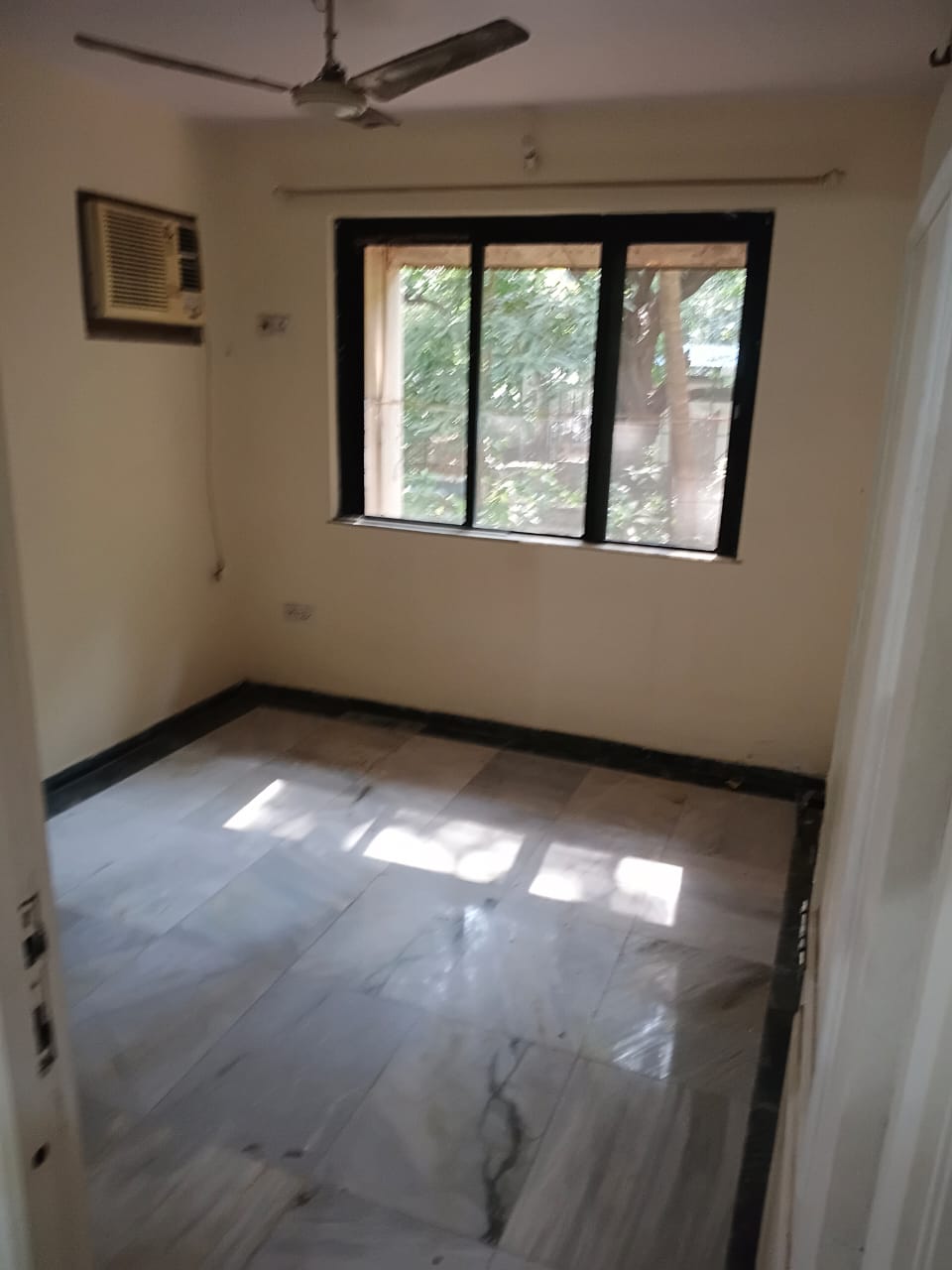 1 BHK + Pooja Room 350 Sq.Ft. Apartment in Hiranandani Estate Park Plaza A