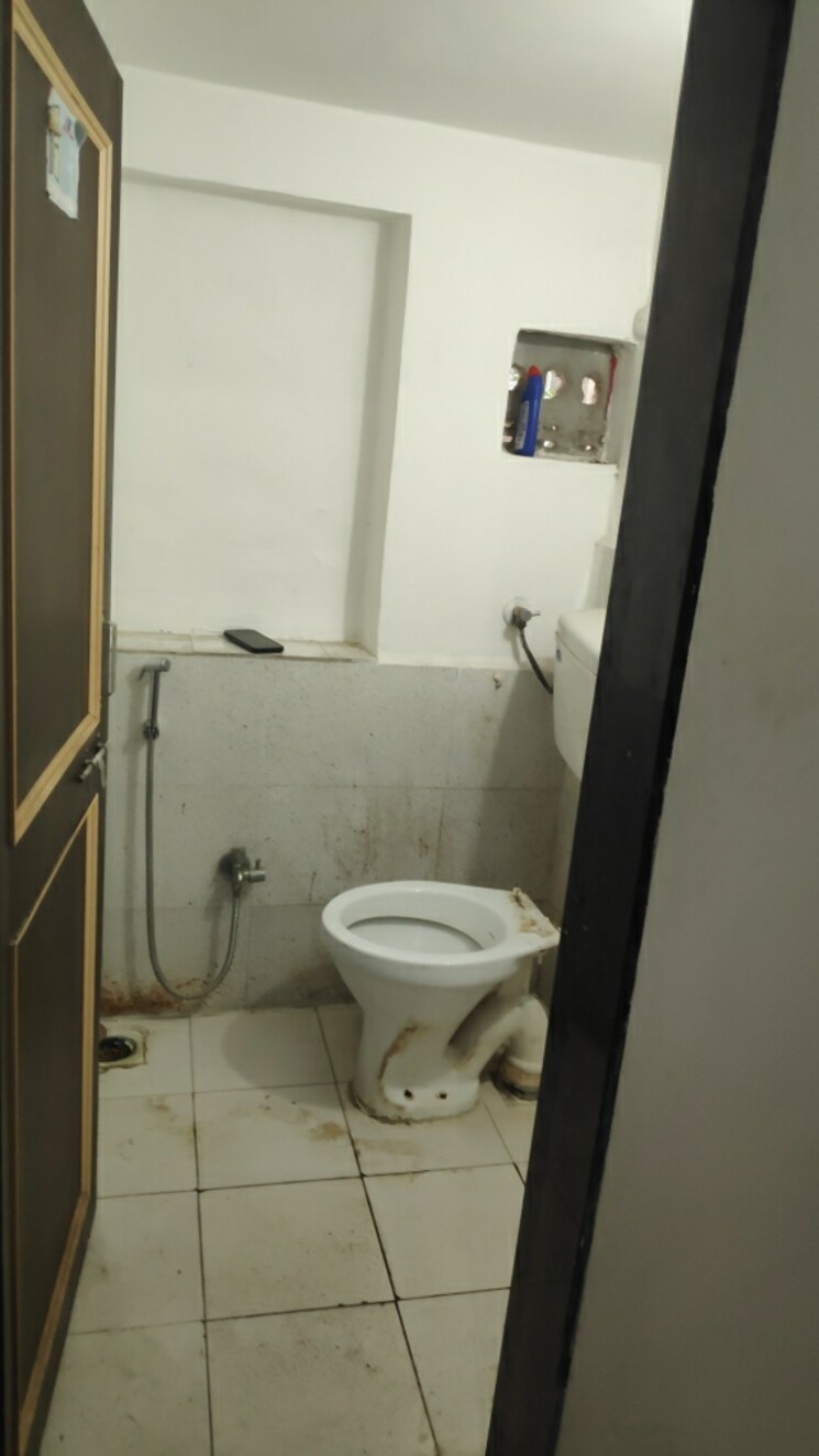 Bathroom, disha-skyline 2 Bedroom 975 Sq.Ft. Apartment In Viman Nagar Pune 9474209