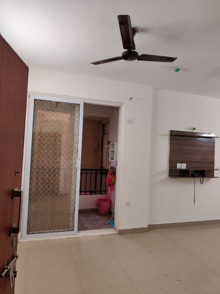 Room, noida extension 2 Bedroom 1020 Sq.Ft. Builder Floor In Noida Extension Greater Noida 9474228