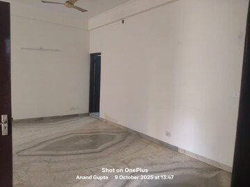 Room in  Pg at Sector 71 – for Rent