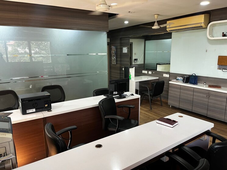 Team Area, vijay char rasta Commercial Office Space 919 Sq.Ft. In Vijay Char Rasta Ahmedabad 9474244