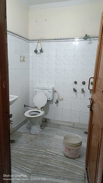 Bathroom in 3 BHK Builder Floor at Espire Towers, Sector 37 – for Rent