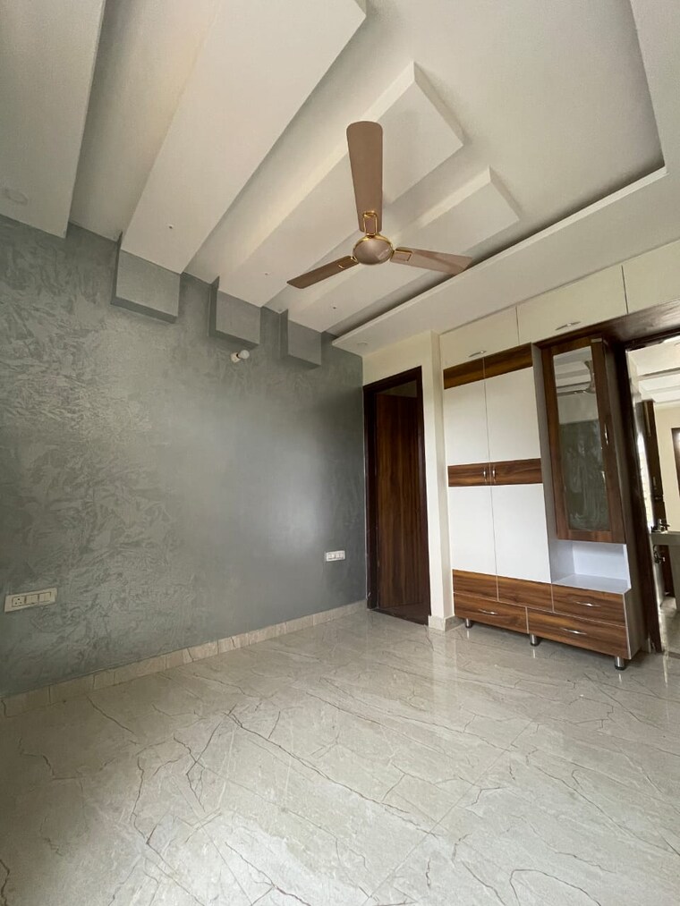 Room, kharar road 2 Bedroom 110 Sq.Yd. Builder Floor In Kharar Road Mohali 9474280
