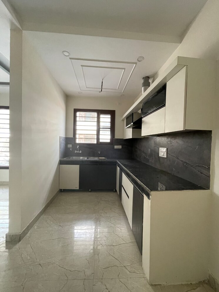 Kitchen, kharar road 2 Bedroom 110 Sq.Yd. Builder Floor In Kharar Road Mohali 9474280