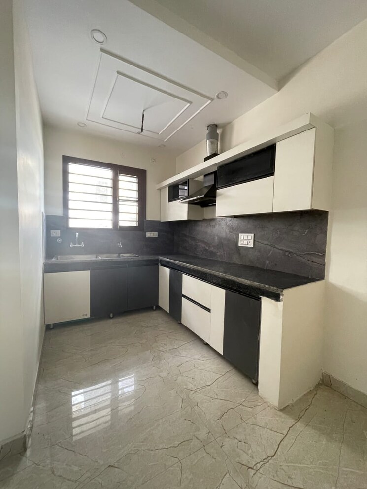 Kitchen, kharar road 2 Bedroom 110 Sq.Yd. Builder Floor In Kharar Road Mohali 9474280