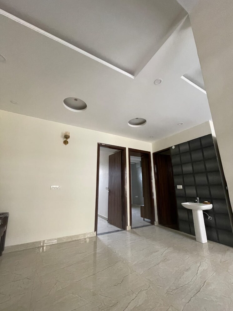 Room, kharar road 2 Bedroom 110 Sq.Yd. Builder Floor In Kharar Road Mohali 9474280