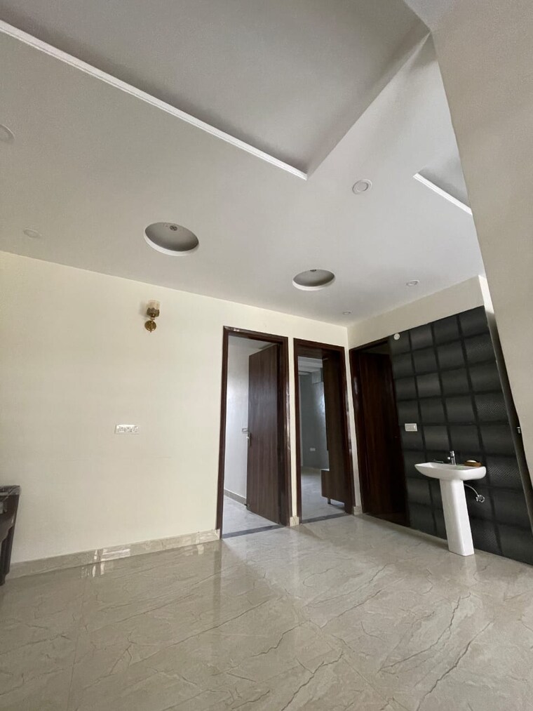 Room, kharar road 2 Bedroom 110 Sq.Yd. Builder Floor In Kharar Road Mohali 9474280
