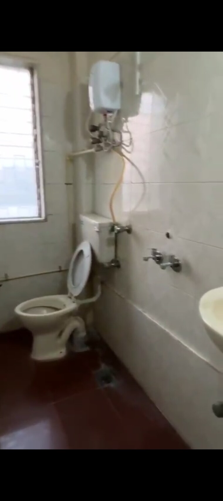 Bathroom, ic colony 2 Bedroom 650 Sq.Ft. Apartment In Ic Colony Mumbai 9474288