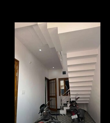 Staircase in 3 BHK Independent House at Gomti Nagar – for Rent