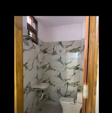 Bathroom in 3 BHK Independent House at Gomti Nagar – for Rent