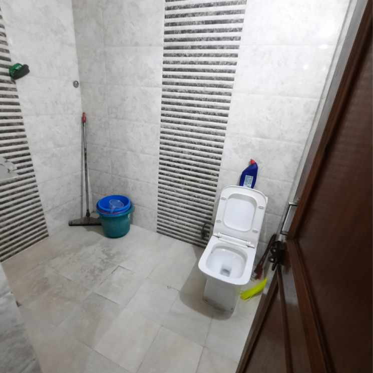 Bathroom, malviya nagar 2 Bedroom 900 Sq.Ft. Builder Floor In Malviya Nagar Delhi 9474286