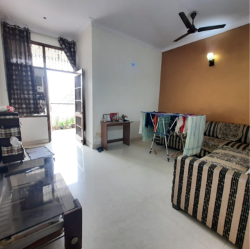 Bedroom in 2 BHK Builder Floor at Malviya Nagar – for Rent