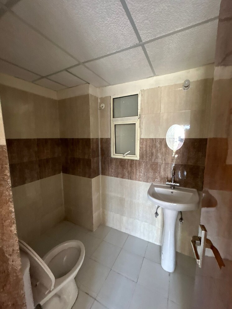 Bathroom, noida extension 2 Bedroom 1220 Sq.Ft. Builder Floor In Noida Extension Greater Noida 9474283