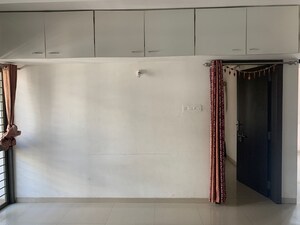 Room in 2 BHK Apartment at Fortune Mirador, Baner – for Rent
