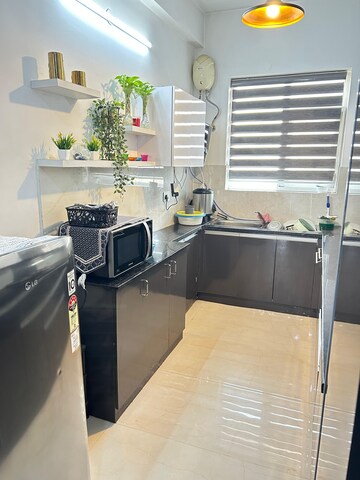 Kitchen in 3 BHK Apartment at Shiva Motia Huys, Pir Machalla – for Sale