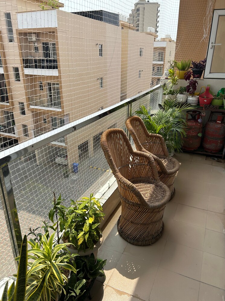 Balcony, shiva-motia-huys 3 Bedroom 1278 Sq.Ft. Apartment In Pir Machalla Zirakpur 9474328