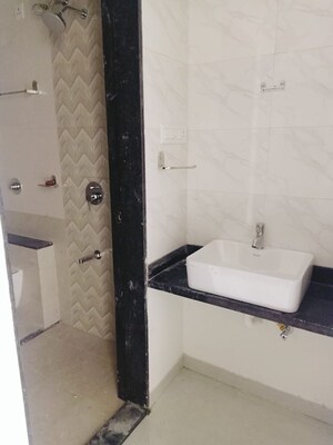 Bathroom in 1.5 BHK Apartment at Stargaze Royal Glen, Ghorpadi – for Rent