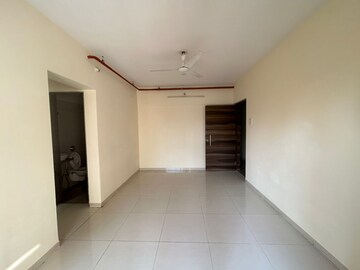 Room in 1 BHK Apartment at Hiranandani Estate Queens, Ghodbunder Road – for Rent