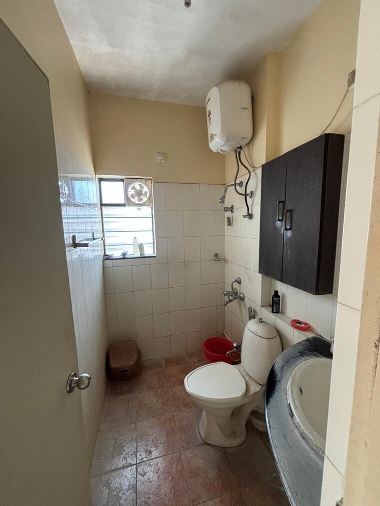 Bathroom, lnt-realty-south-city 2 Bedroom 1190 Sq.Ft. Apartment In Bannerghatta Road Bangalore 9474347