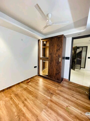 Room in 2 BHK Builder Floor at Chattarpur – for Rent