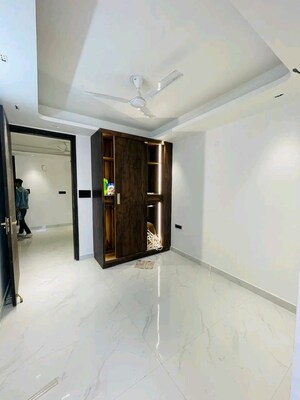 Room in 2 BHK Builder Floor at Chattarpur – for Rent