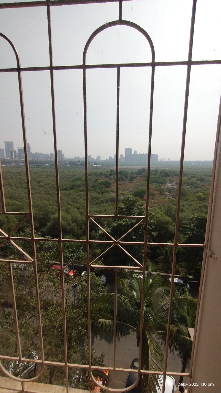 Balcony, kandivali west 1 Bedroom 580 Sq.Ft. Apartment In Kandivali West Mumbai 9474375