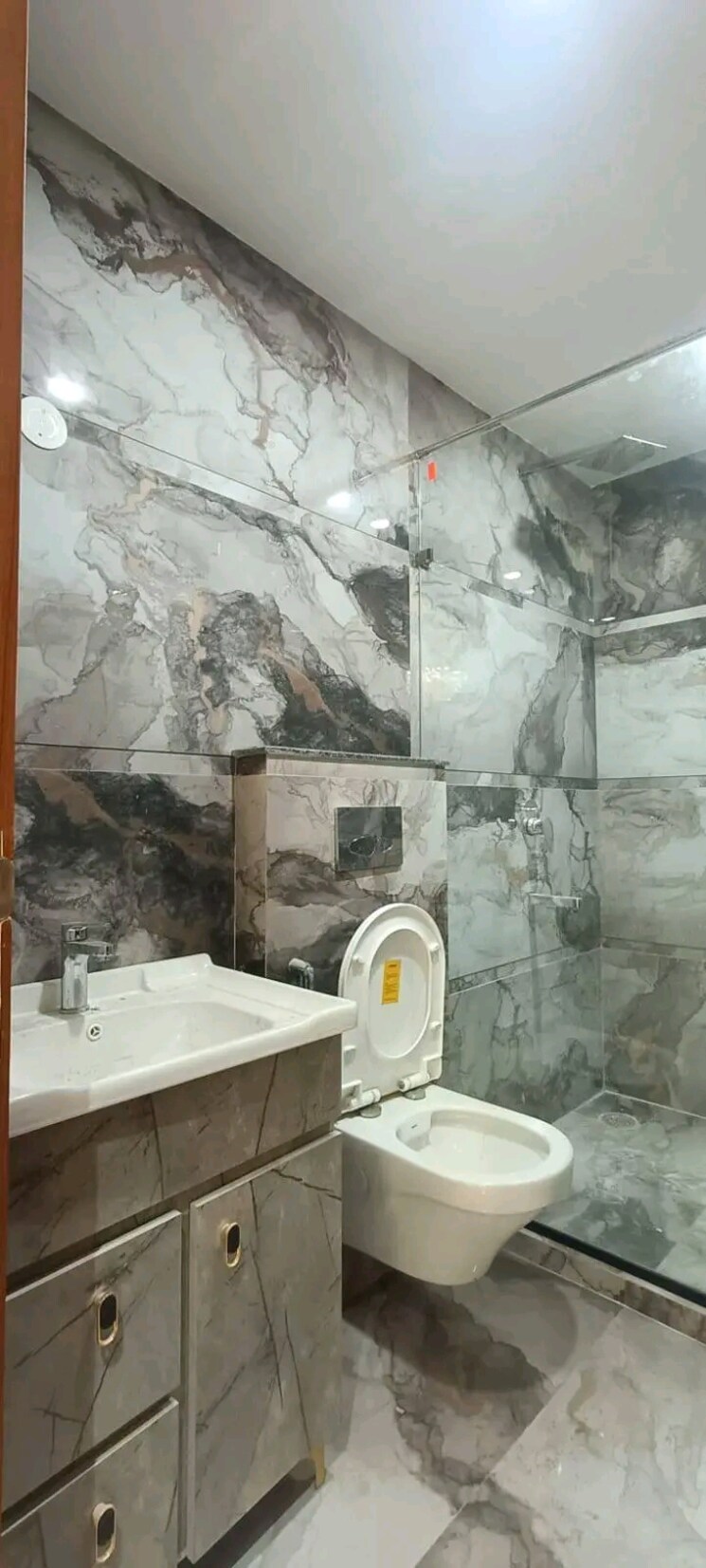 Bathroom, palm-residency-chhatarpur 3 Bedroom 1500 Sq.Ft. Builder Floor In Chattarpur Delhi 9474406