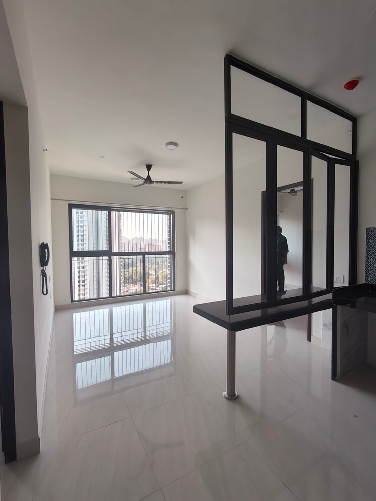 Room, lodha-crown-quality-homes 1 Bedroom 317 Sq.Ft. Apartment In Majiwada Thane 9474390