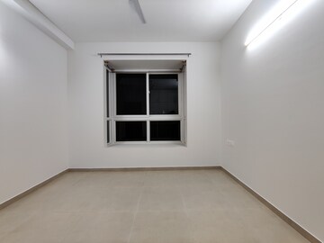 Room in 3 BHK Apartment at Bhartiya Nikoo Homes Phase 2, Thanisandra Main Road – for Rent