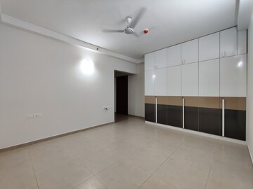 Room in 3 BHK Apartment at Bhartiya Nikoo Homes Phase 2, Thanisandra Main Road – for Rent