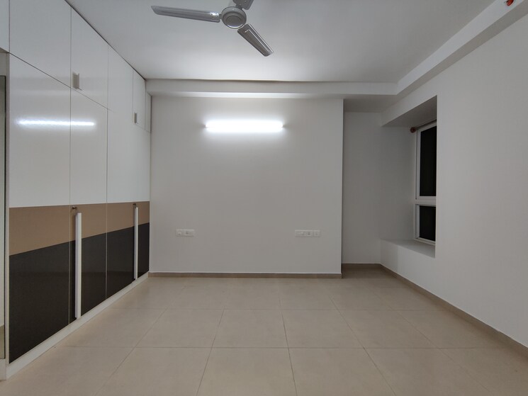 Room, bhartiya-nikoo-homes-phase-2 3 Bedroom 1637 Sq.Ft. Apartment In Thanisandra Main Road Bangalore 9474395