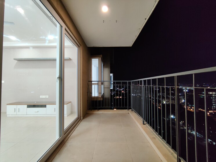 Balcony, bhartiya-nikoo-homes-phase-2 3 Bedroom 1637 Sq.Ft. Apartment In Thanisandra Main Road Bangalore 9474395