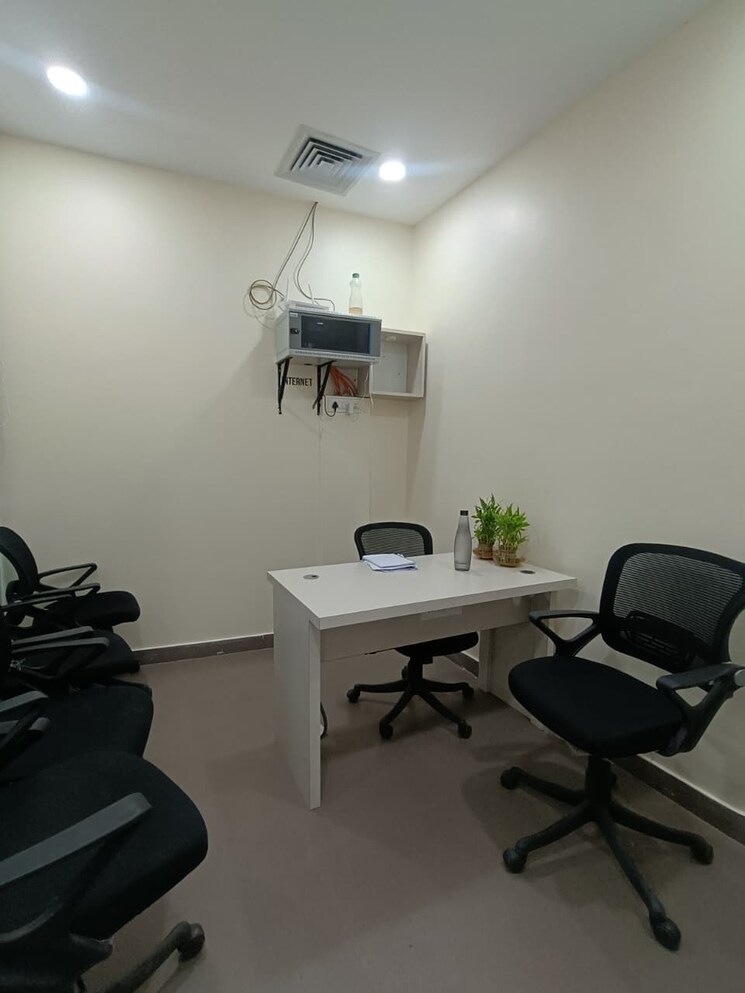 Team Area, mani-casadona Commercial Office Space 880 Sq.Ft. In New Town Kolkata 9474398