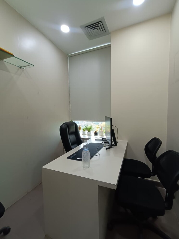 Team Area, mani-casadona Commercial Office Space 880 Sq.Ft. In New Town Kolkata 9474398