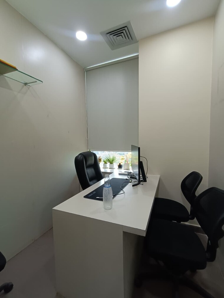Team Area, mani-casadona Commercial Office Space 880 Sq.Ft. In New Town Kolkata 9474398