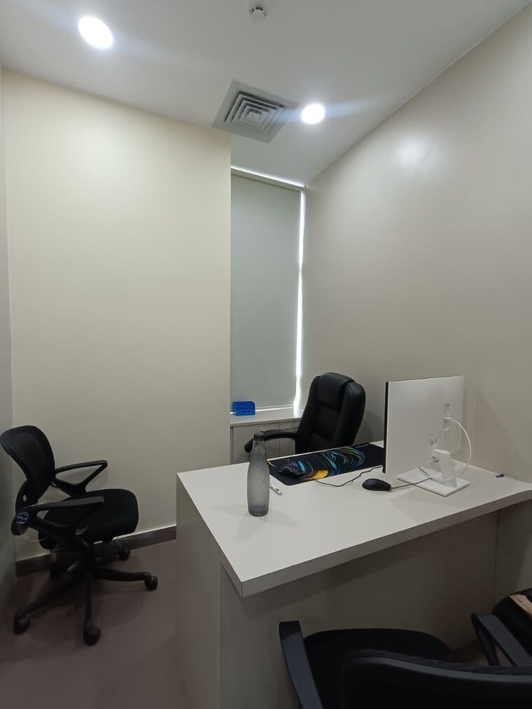 Team Area, mani-casadona Commercial Office Space 880 Sq.Ft. In New Town Kolkata 9474398