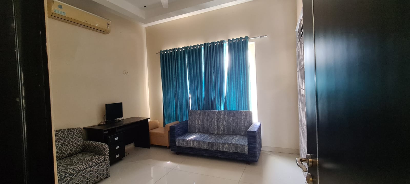3 BHK + Extra Room 1450 Sq.Ft. Apartment in AG Imperial Towers