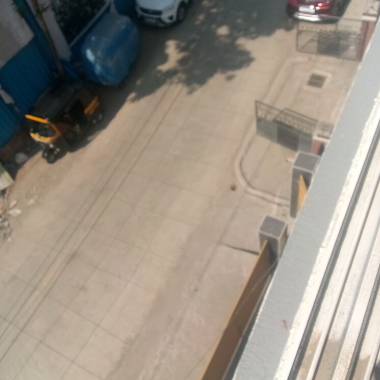  Parking, unnat-nagar-chs 5 Bedroom 4000 Sq.Ft. Villa In Goregaon West Mumbai 9474445