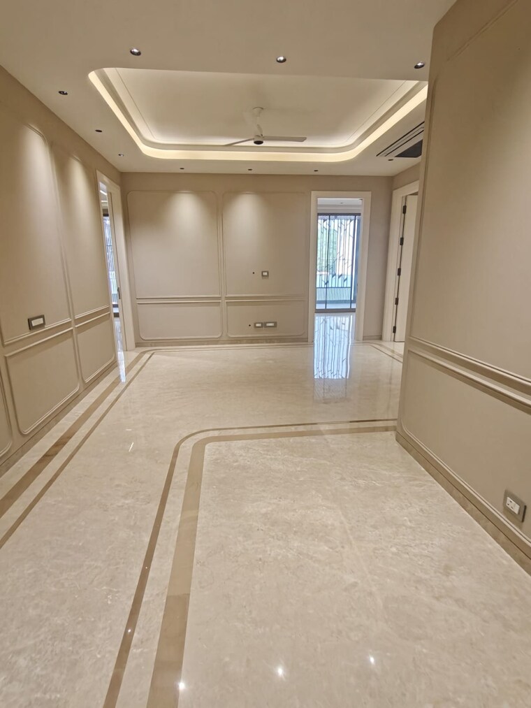 Room, greater kailash i 4 Bedroom 4500 Sq.Ft. Builder Floor In Greater Kailash I Delhi 9474490