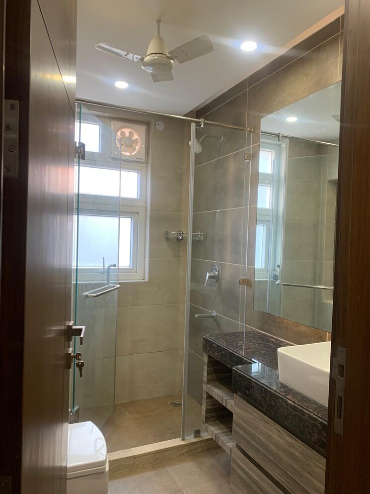 Bathroom, greater kailash i 4 Bedroom 2300 Sq.Ft. Builder Floor In Greater Kailash I Delhi 9474492