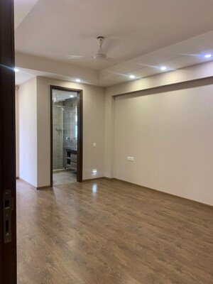 Room in 4 BHK Builder Floor at Greater Kailash I – for Sale